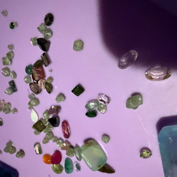 Assorted Gemstones Collection - Picture 13 of 15